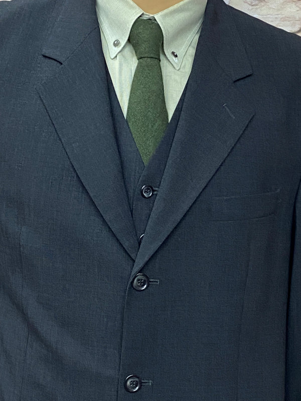 Vintage Anzug Vunic mit Weste und Krawatte in Grau/Anthrazit – Detailansicht