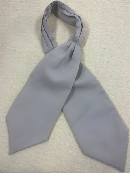 „Vintage Ascot Krawatte Herren in Hellgrau mit eleganter schlichter Optik“