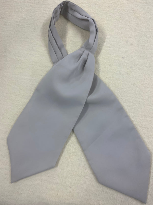 „Vintage Ascot Krawatte Herren in Hellgrau mit eleganter schlichter Optik“