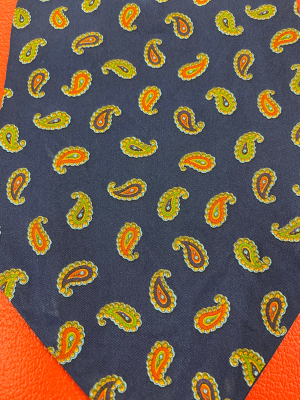 „Eleganter Vintage Ascot Schal im Gentleman Stil mit Paisley Muster“