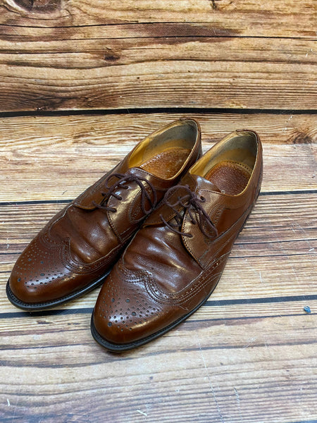 Braune Vintage Bentley Lederschuhe mit Lochmuster von oben