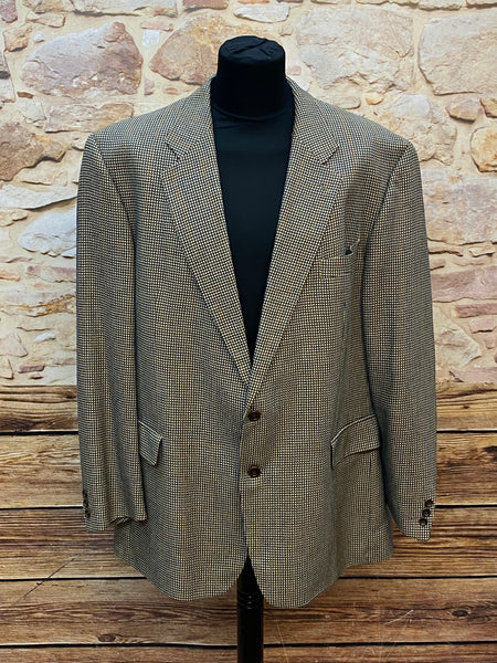 Vintage Blazer von Francesco Medici in Größe 60, gemustert in Beige-Blau, gefertigt aus Seide und Schurwolle, mit zwei Knöpfen und klassischem Revers.