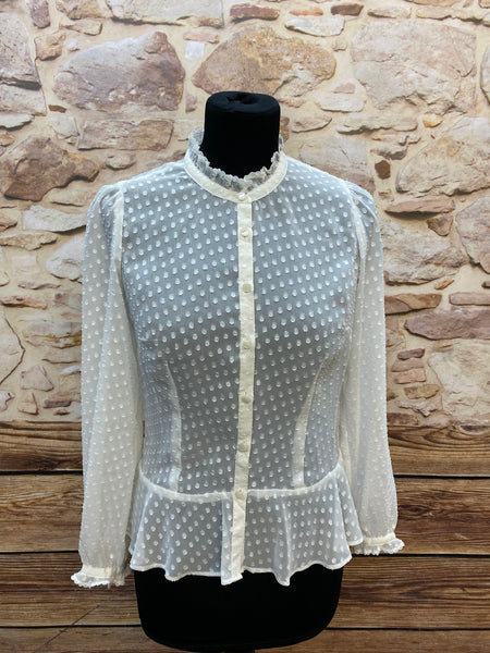 „Vintage Damenbluse creme mit Rüschenkragen und Tupfenstruktur“