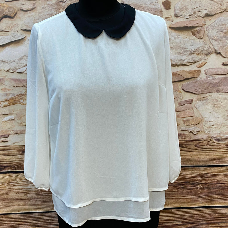 „Vintage Damenbluse creme mit schwarzem Kragen“