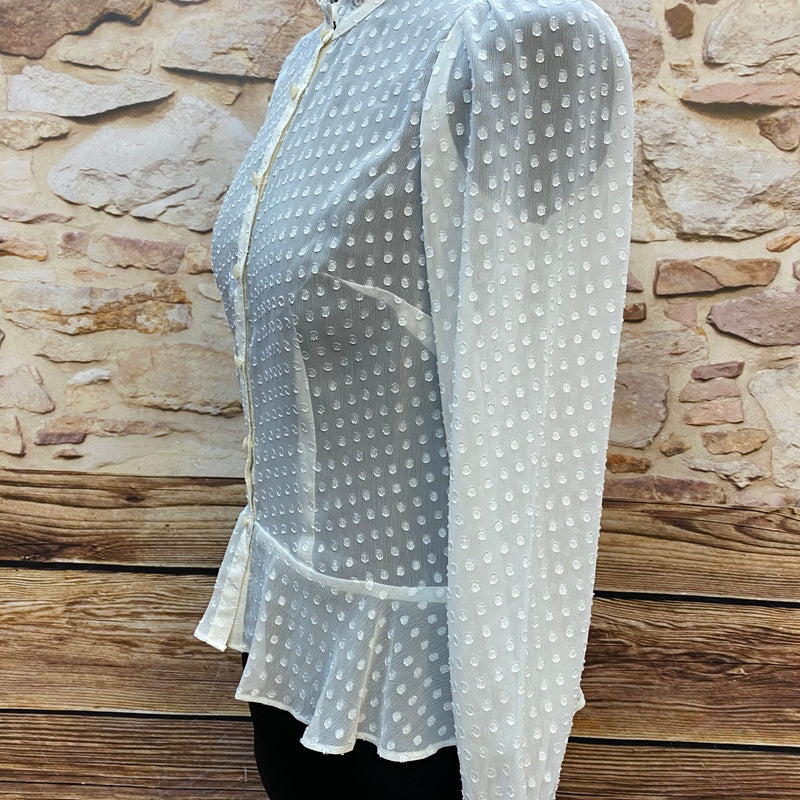 Vintage Bluse Damen creme mit Rüschenkragen & Tupfenstruktur – Größe 36, Ansicht 3