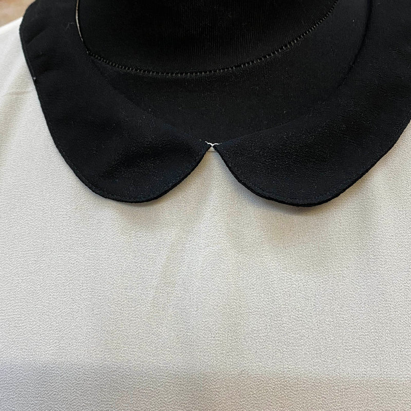 Vintage Bluse Damen creme mit schwarzem Kragen – Größe S Retro Look, Ansicht 2