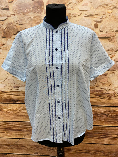 „Vintage Bluse Damen hellblau Stehkragen Retro Stil mit Biesen“