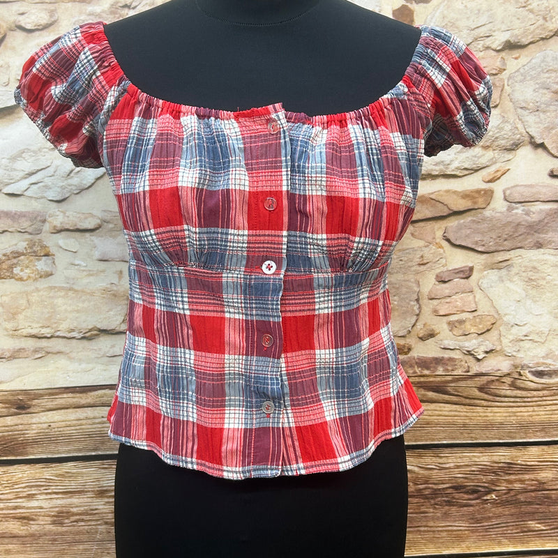 Vintage-Bluse kariert in Rot-Blau, Größe 38/40 auf Schneiderpuppe