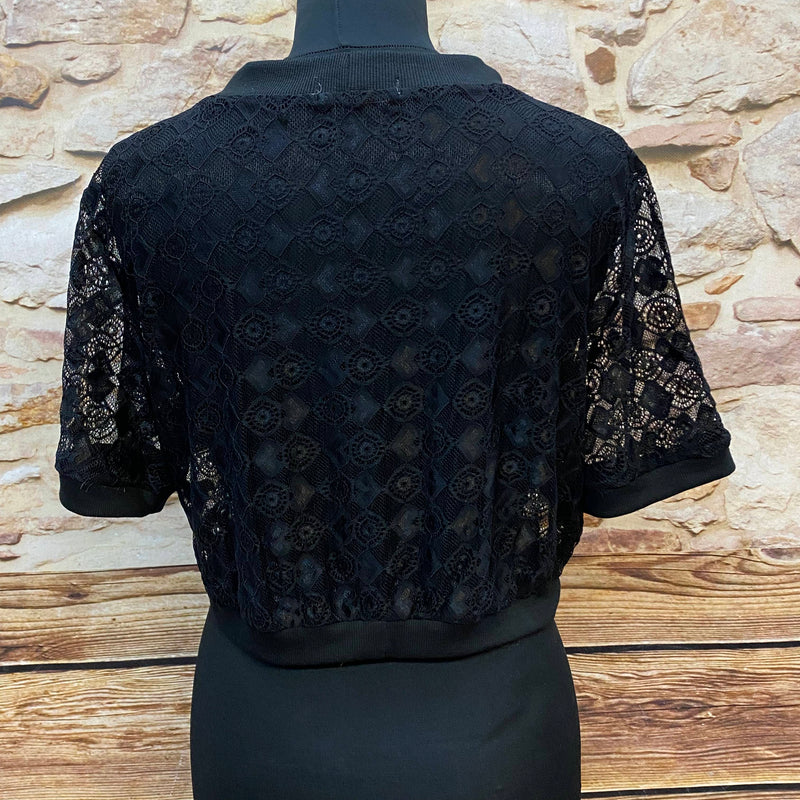 „Rückansicht Vintage Bolero schwarz Spitze kurze Damenjacke elegant“