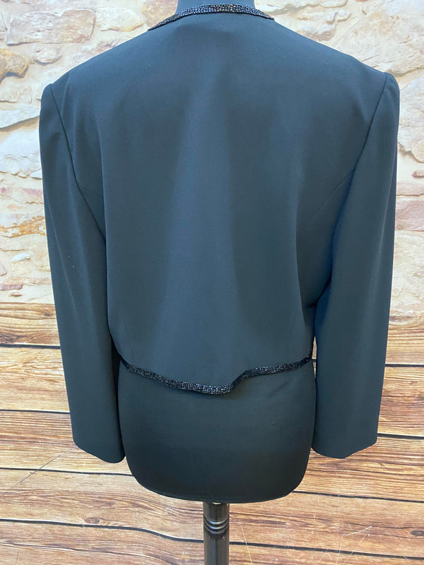 „Schwarzer Vintage Damen Bolero Rückansicht