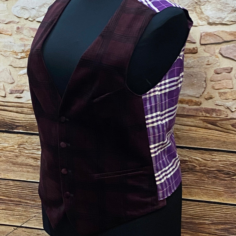Damen Vintage Weste Bordeaux, seitliche Ansicht mit Kontrast-Rücken