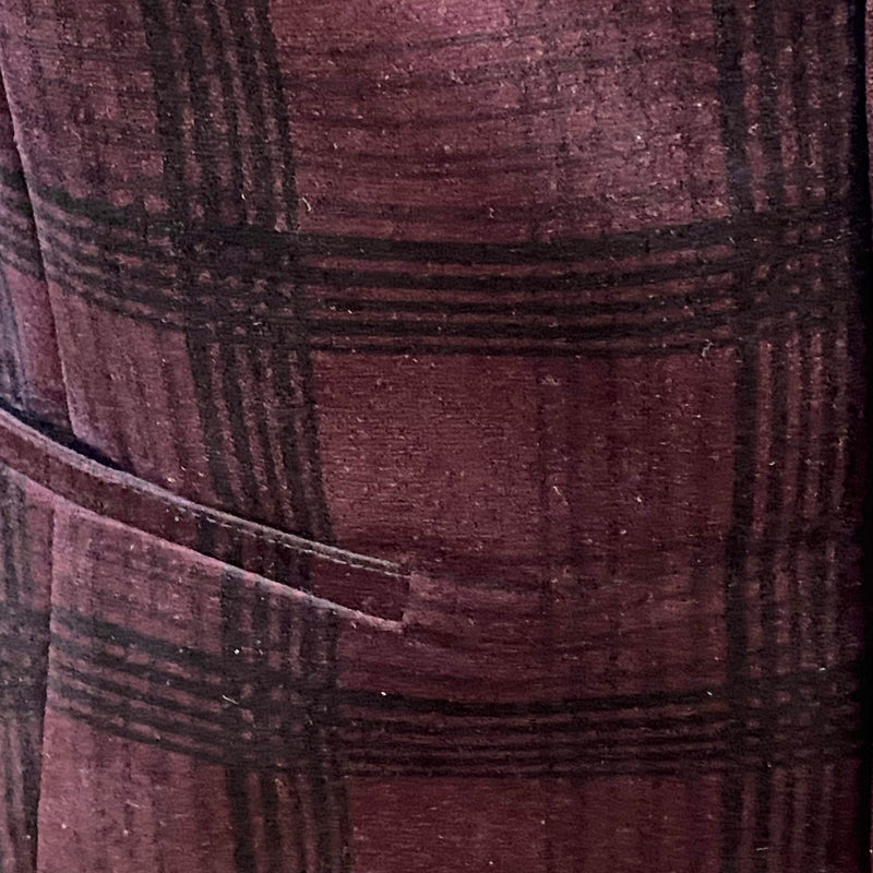 „Detail Karomuster bordeaux Vintage Damen Weste samtige Oberfläche“