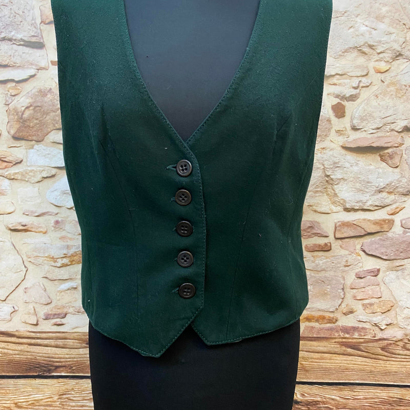 „Vintage Damen Weste in Dunkelgrün von Perry Landhaus mit Knopfleiste und tailliertem Schnitt“