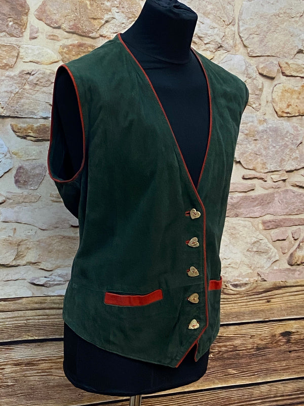„Detail Trachtenweste grün mit roten Paspeln und Herzknöpfen Vintage Damen“