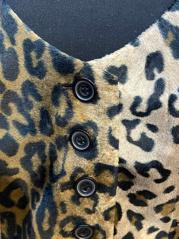 „Detailansicht Leo Weste Damen Knopfleiste Animal Print Retro Look“