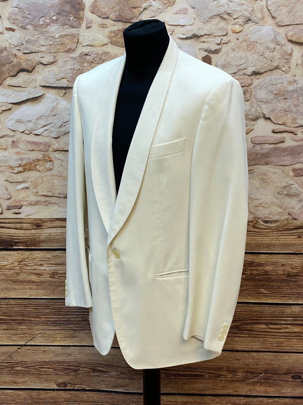 „Elegante cremefarbene Dinner Jacke mit Schalkragen Vintage Abendgarderobe“