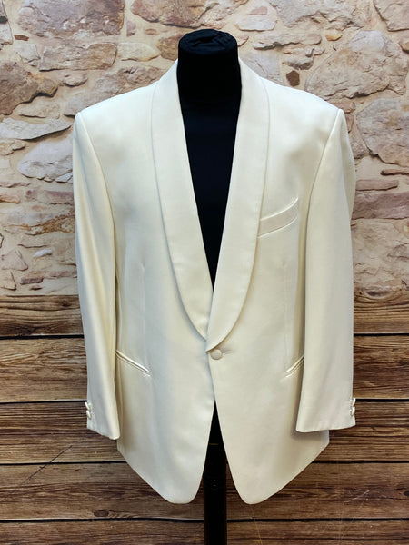 „Elegantes Vintage Dinner Jacket Creme mit Schalkragen Vorderansicht Herren Sakko“