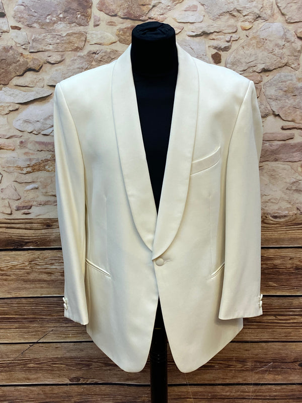 „Elegantes Vintage Dinner Jacket Creme mit Schalkragen Vorderansicht Herren Sakko“