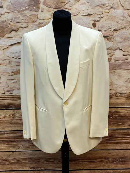„vintage dinnerjacke cremeweiß mit schalkragen frontansicht“