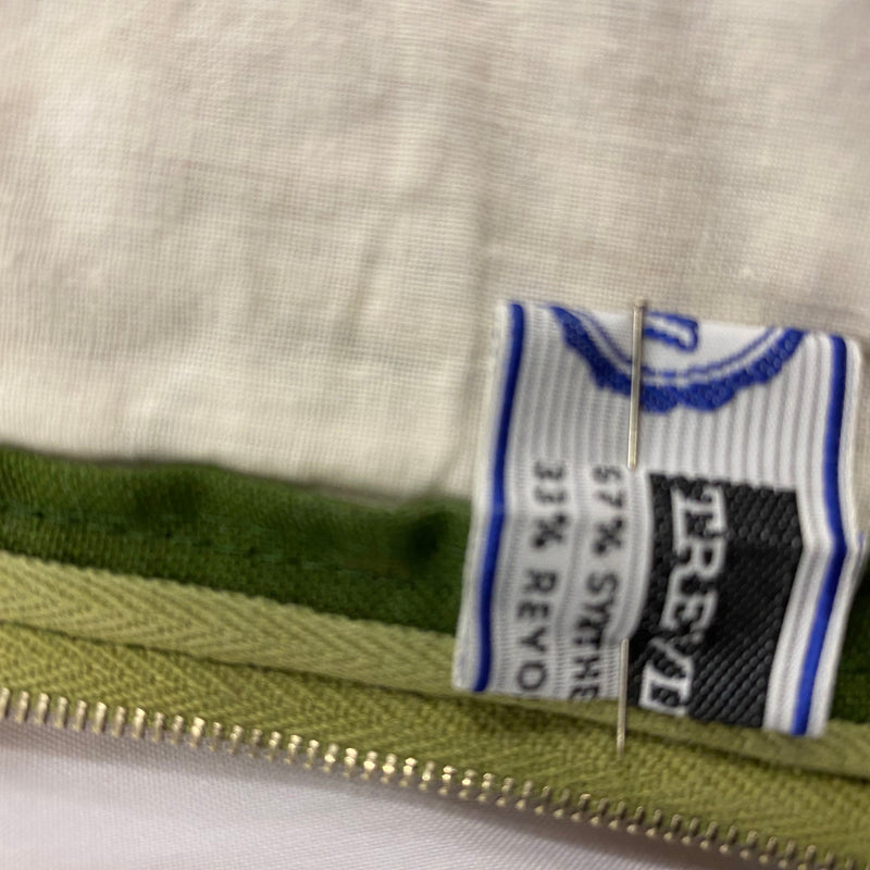 Bild 6: Detailansicht Vintage Dirndl mit Reißverschluss und Herstelleretikett