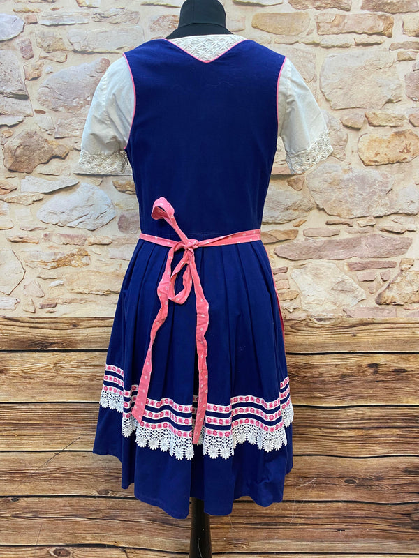 Vintage Salzburger Dirndl Gr. 36 - Blau mit Schnürung, Bluse & rosa Schürze, Ansicht 4