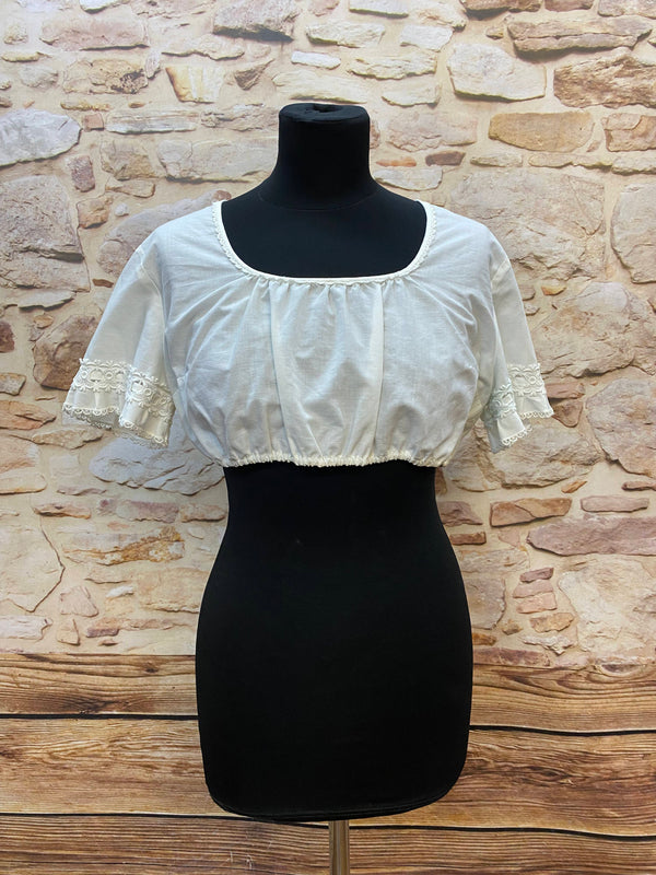 Vintage Dirndl Gr. 42 Dunkelblau mit Blumenstickerei, Bluse & Spitzenschürze