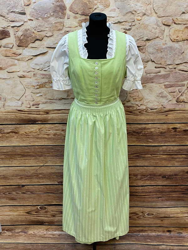 Vintage Dirndl hellgrün Größe 42 lang mit weißer Trachtenbluse und passender Schürze