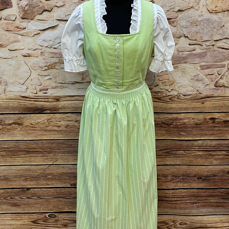 Vintage Dirndl hellgrün Größe 42 lang mit weißer Trachtenbluse und passender Schürze