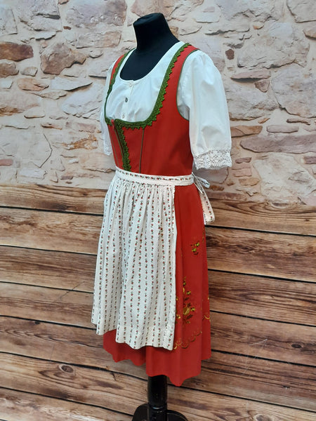„Vintage Dirndl rot mit Bluse und Schürze Trachtenkleid Damen Gr 44“
