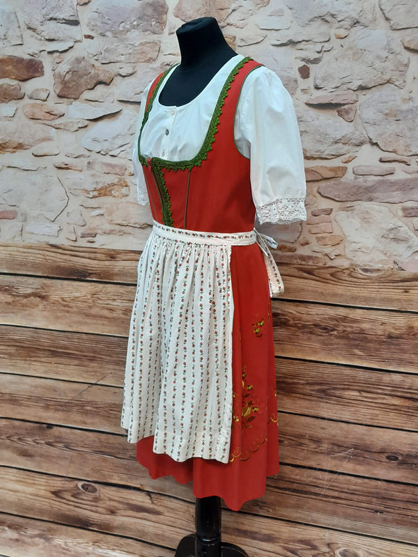 „Vintage Dirndl rot mit Bluse und Schürze Trachtenkleid Damen Gr 44“
