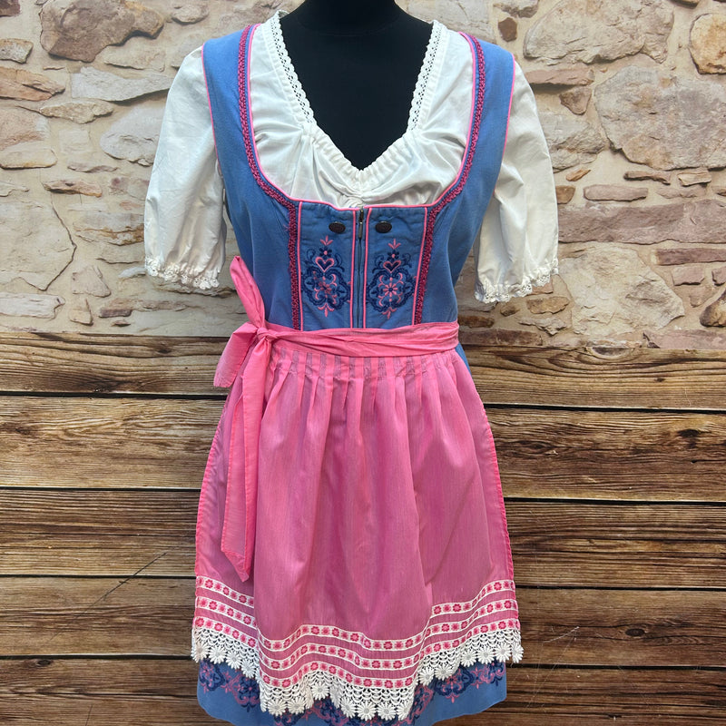 Himmelblaues Vintage Dirndls mit pinker Schürze und weißer Dirndlbluse, Größe 42, Salzburger Trachten, 1980er-Stil.