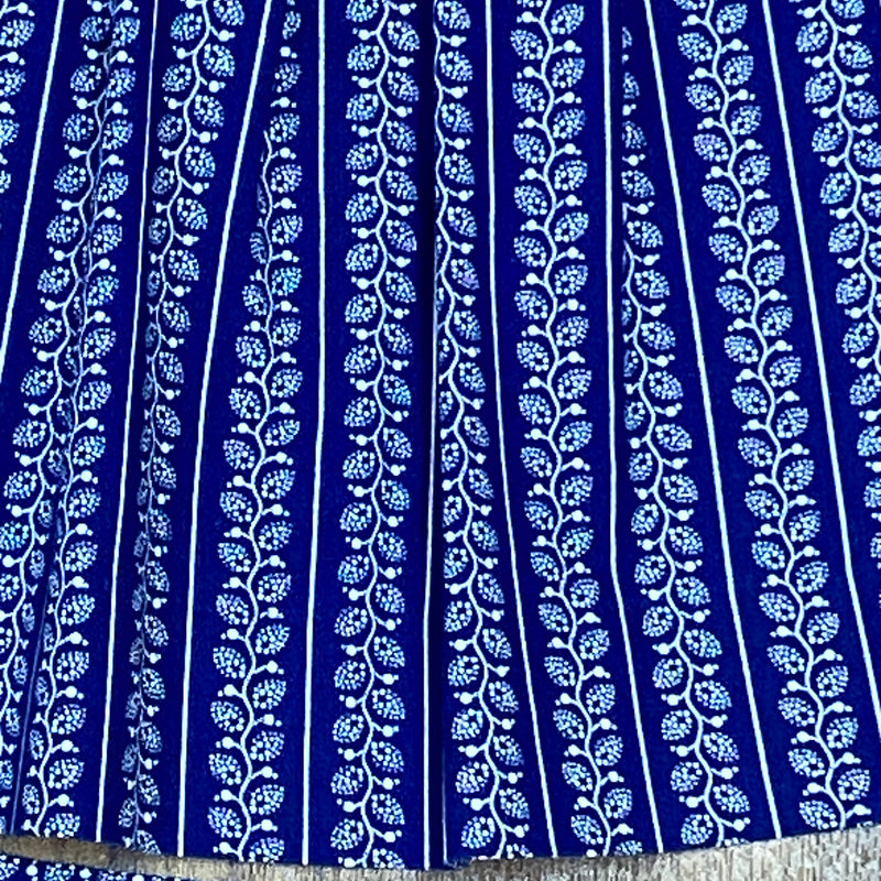 Dirndl-Schürze Damen – Blau mit weißem Rankenmuster, 40 cm, Baumwoll-Mischgewebe, vintage