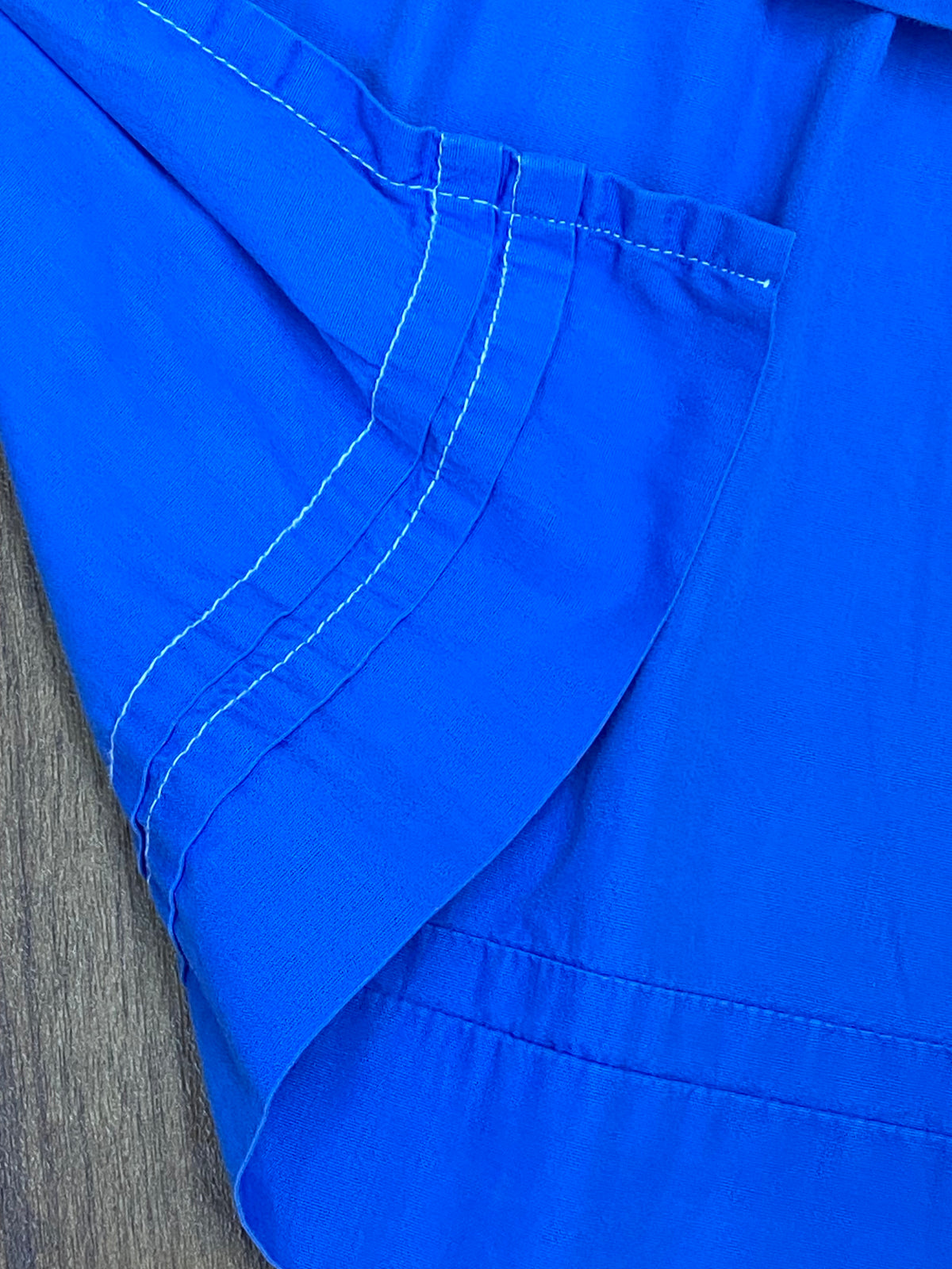 Kurze blaue Vintage Dirndlschürze Länge 50 cm