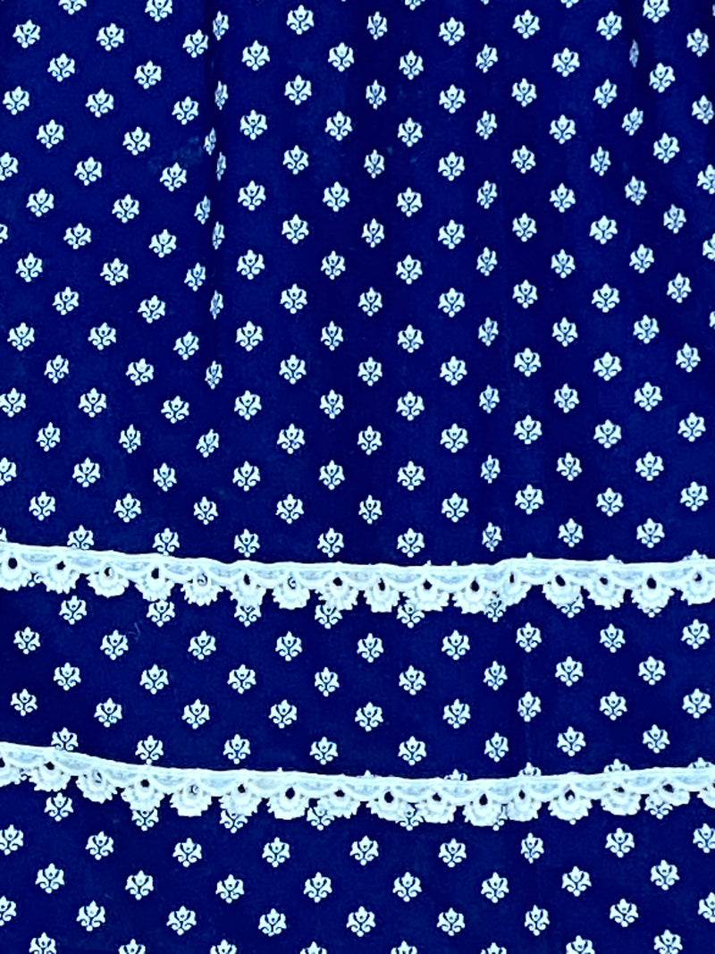 Dirndl-Schürze Damen – Blau mit weißen Blüten & Borten, 57 cm, Baumwolle, vintage