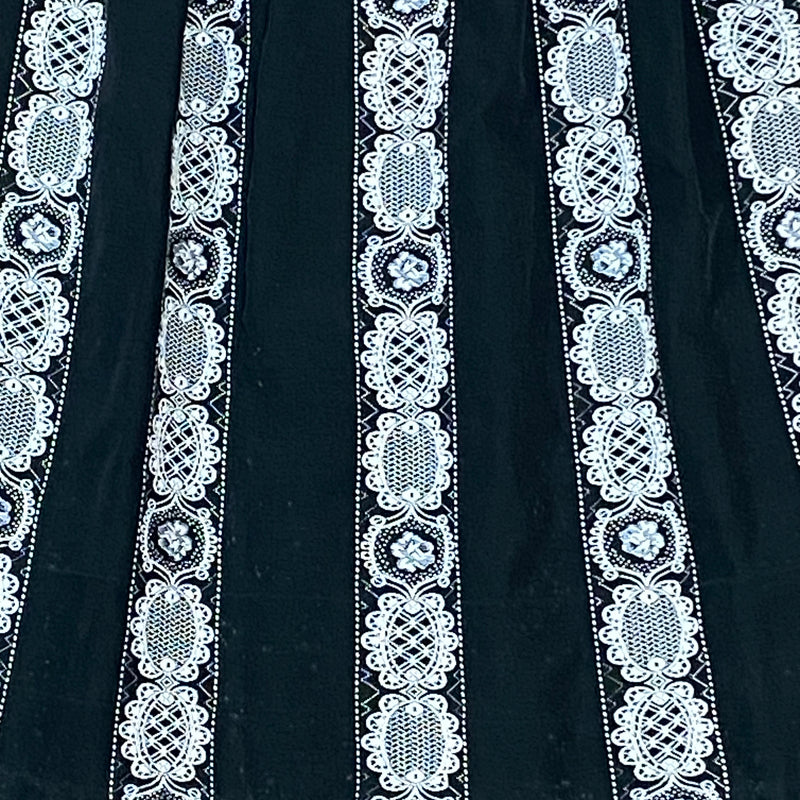 Dirndl-Schürze Damen – Schwarz mit weißen Ranken, 63 cm, Baumwoll-Mischgewebe, vintage