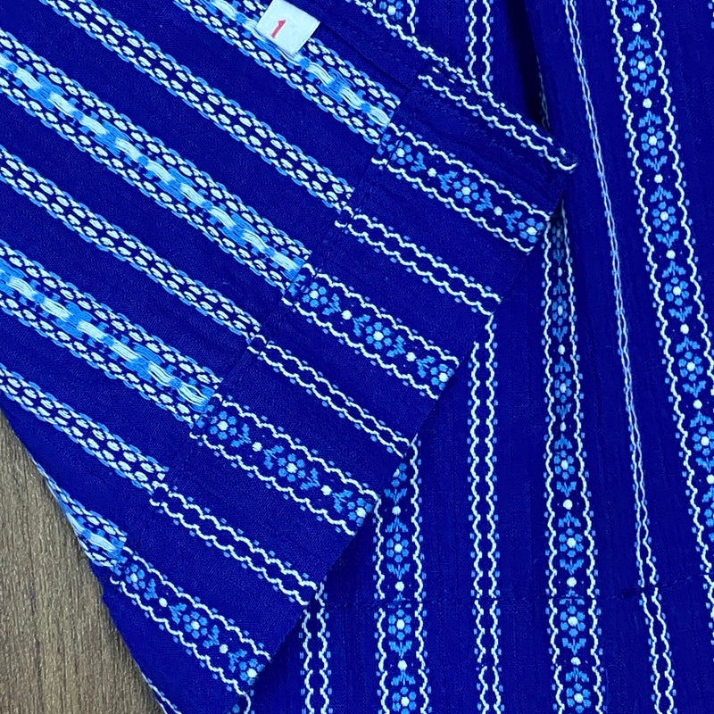 Dirndl-Schürze Damen – Blau mit weißen & hellblauen Blumenranken, 67 cm, Baumwolle, vintage, Gr. M