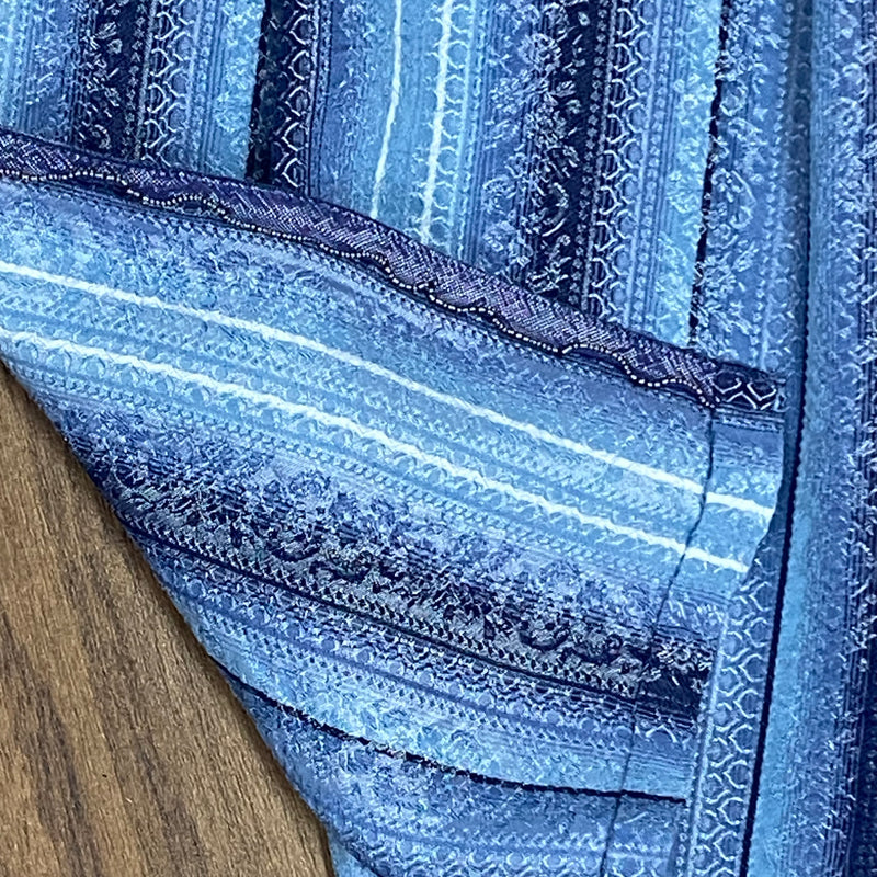 Dirndl-Schürze Damen – Blau mit weißen & hellblauen Blumenranken, gestreift, 68 cm, vintage