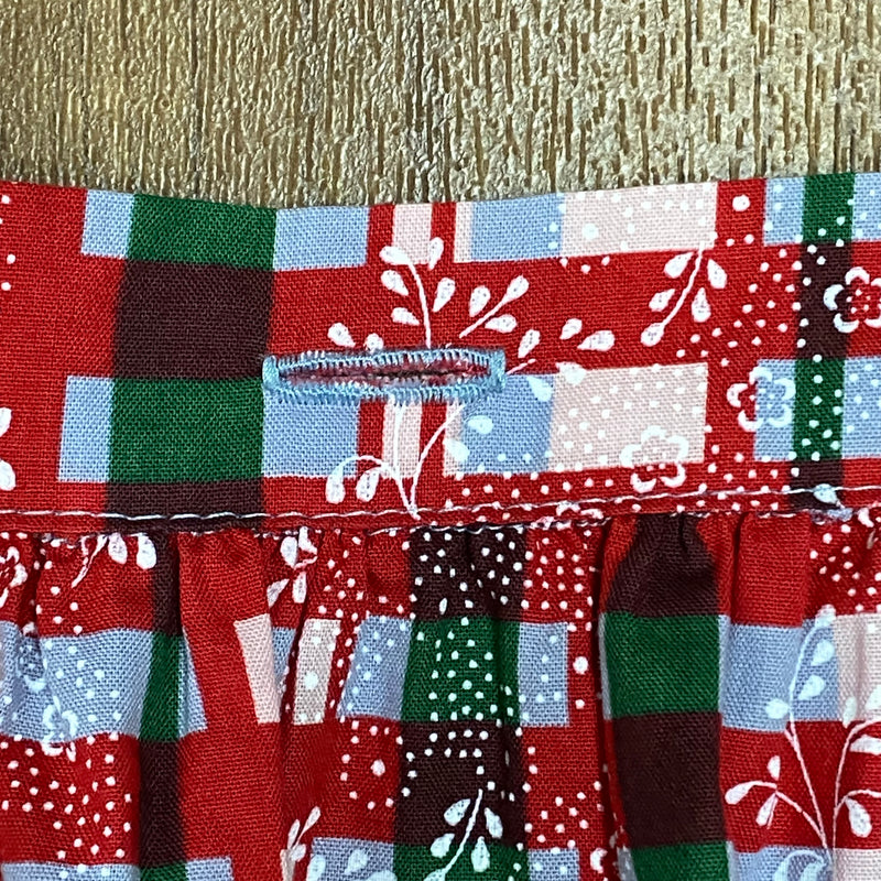 Dirndl-Schürze Mädchen – Größe 152, kariert in Rot/Grün/Hellblau, 74 cm, Baumwoll-Mix, vintage