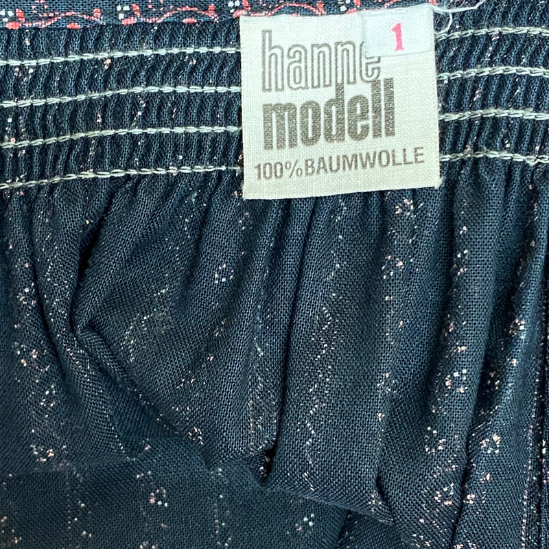 Dirndl-Schürze Damen – Schwarz mit roten Ranken, 75 cm, Baumwolle, Vintage von Hanne Modell