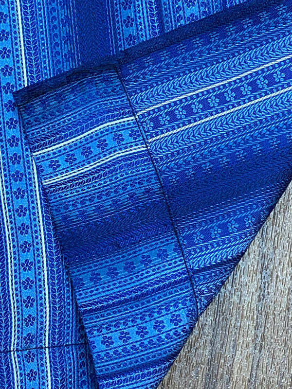 Dirndlschürze Länge 85 cm – Blau mit Streifenmuster