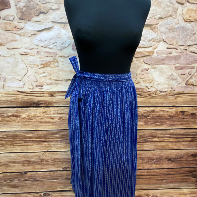 „vintage dirndlschürze blau weiß muster baumwolle“