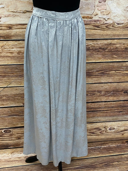 Vintage Dirndlschürze in silber-grau mit eingewebtem Blumenmuster, lange Ausführung, Baumwollstoff.