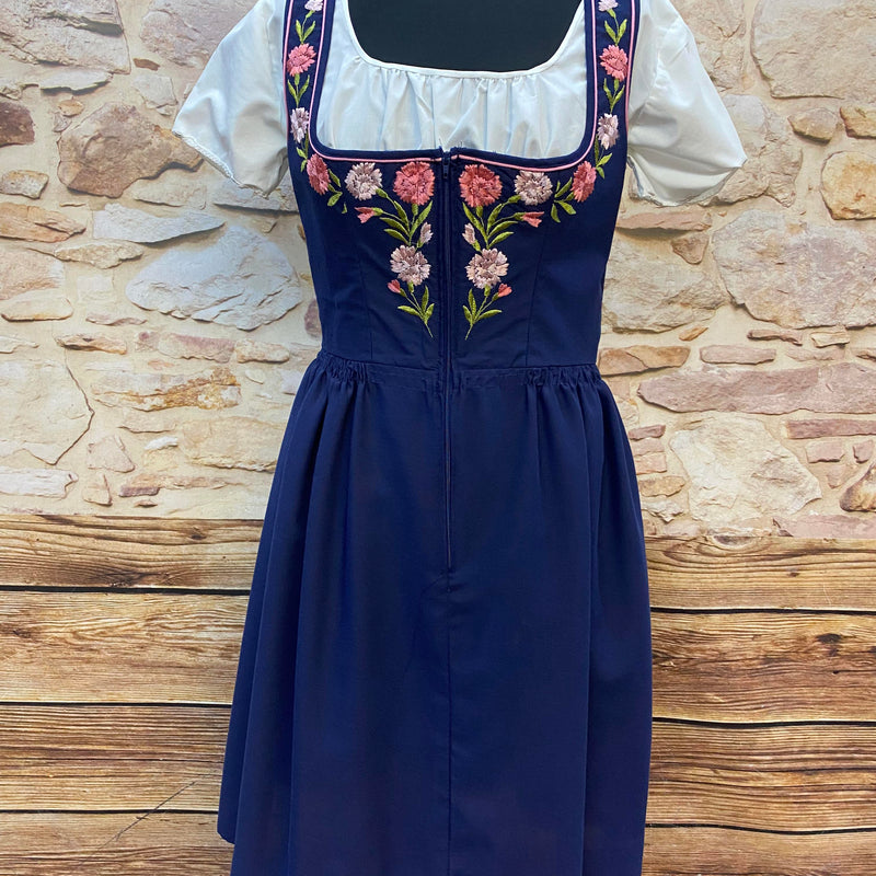 Vintage Dirndl Gr. 38 - Dunkelblau mit Blumenstickerei & rosa Schürze, Ansicht 6