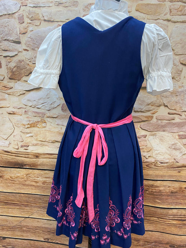 Vintage Dirndl Gr. 40 Blau mit pinker Stickerei, Bluse & Schürze