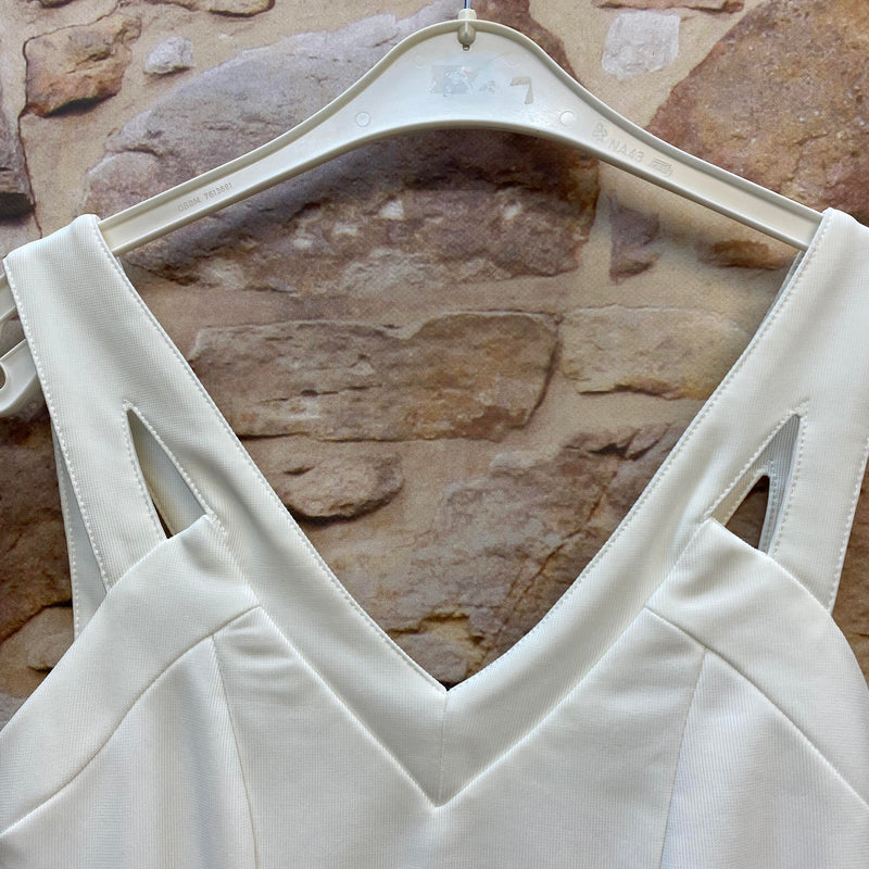 „Elegantes Damenkleid creme mit Peplum Detail Vintage Stil“