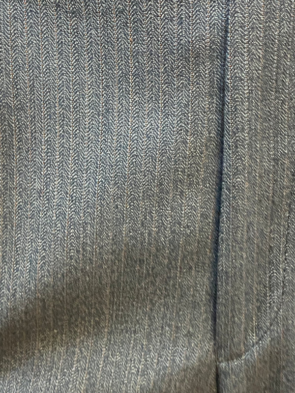 „Detail Fischgrätmuster Vintage Hose Herren grau klassischer Stoff“