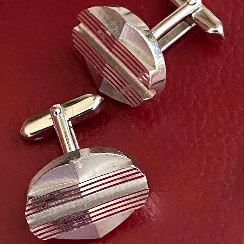 „Elegantes White Tie Herren Set mit cremeweißer Fliege und Manschettenknöpfen“