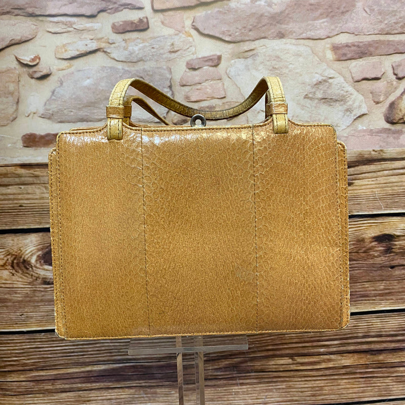 Vintage Handtasche in Cognac mit glänzender Reptilleder-Struktur, zwei Henkeln und Metallverschluss Ansicht 2