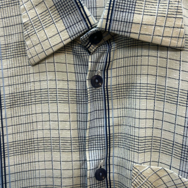 „Vintage Hemd Herren kariert Detail Kragen und Knopfleiste“