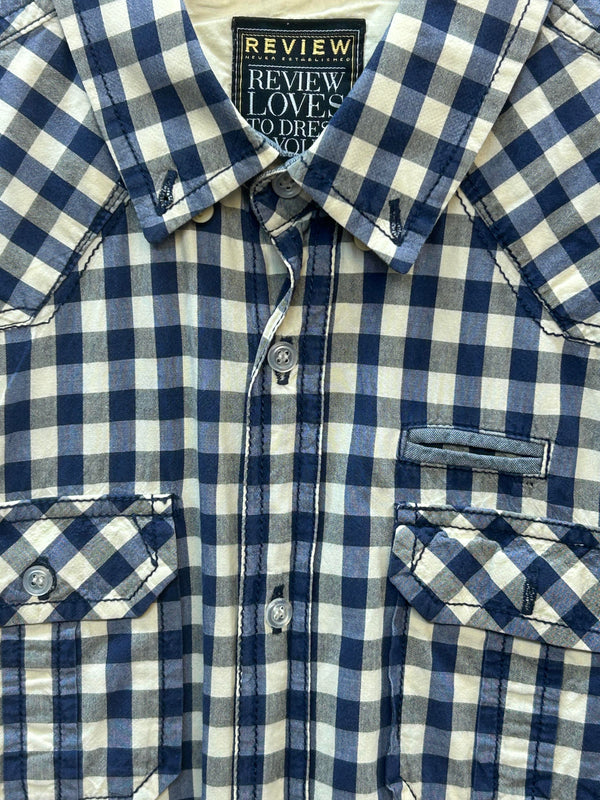 „Vintage Herrenhemd blau kariert Detail Kragen“